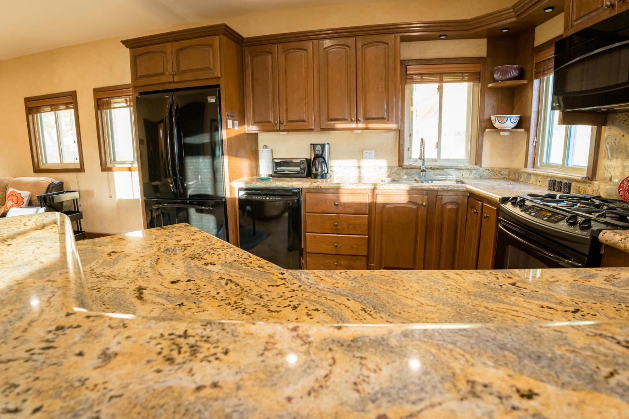 Cabo's Hidden Gem! Steps To The Marina Or Apartment Cabo San Lucas
